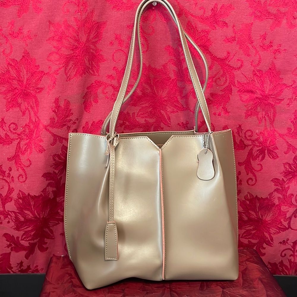 NWOT Montpellier Folds‎ Leather Tote Bag Taupe